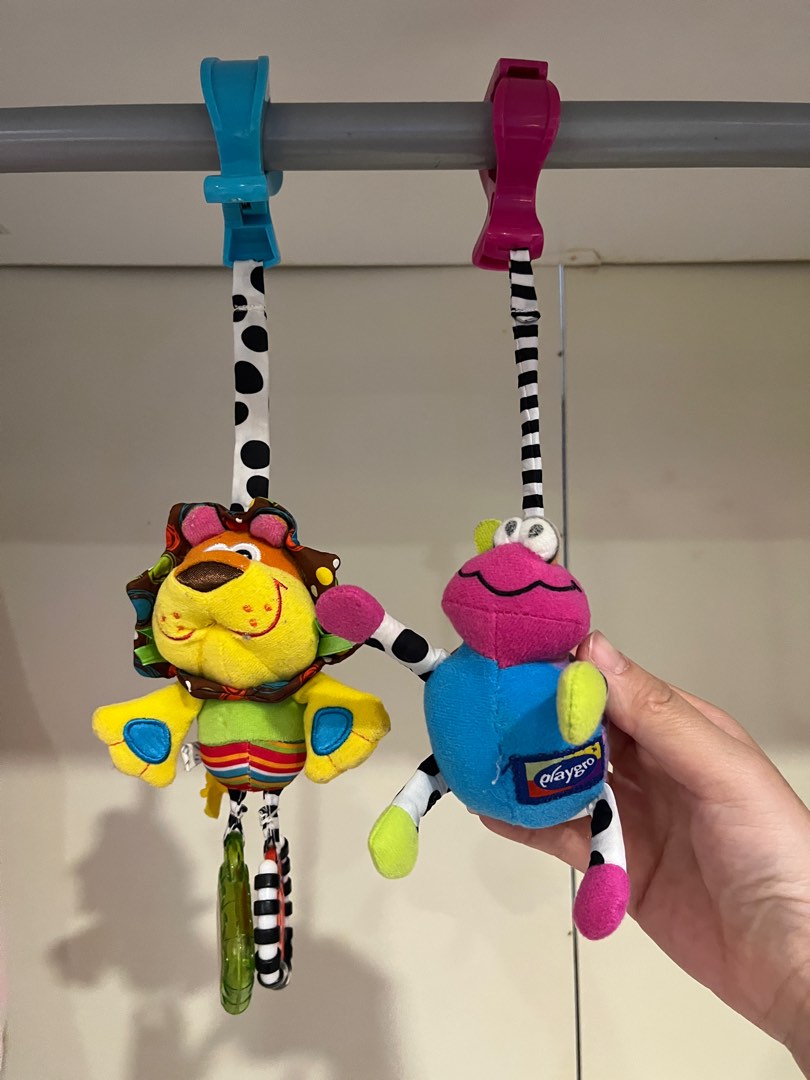 Playgro store stroller toys