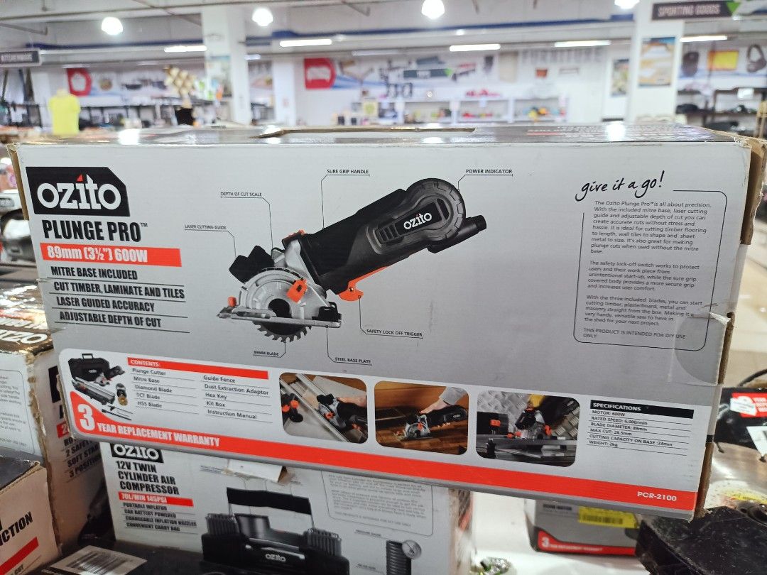 Ozito 89mm sales 600w plunge pro