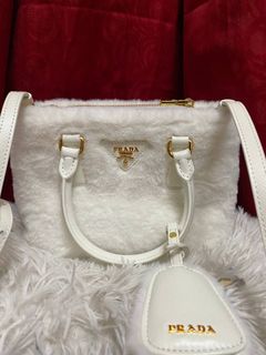 (Category: ) located in . Submitted by livewithBAGS (Listing ID 1237300188, Image 1). Description: .