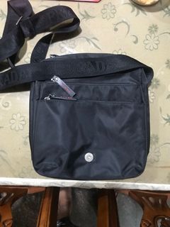 prada sling bag issue walang fold over top