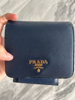 Preloved- Authentic Prada Saffiano pWallet Navy