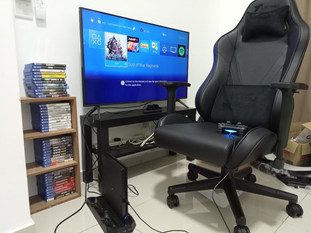 PS4 SET TV AND GAMING CHAIR Video Gaming Video Game Consoles