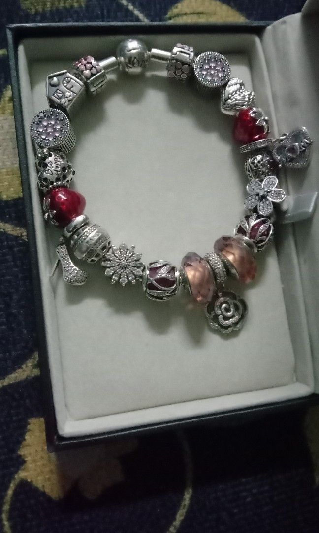Pin by Rebeca Villalta on Pandora | Pandora jewelry charms, Pandora  bracelet designs, Pandora jewelry