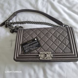 (Category: ) located in . Submitted by mavisho (Listing ID 1237254881, Image 1). Description: .