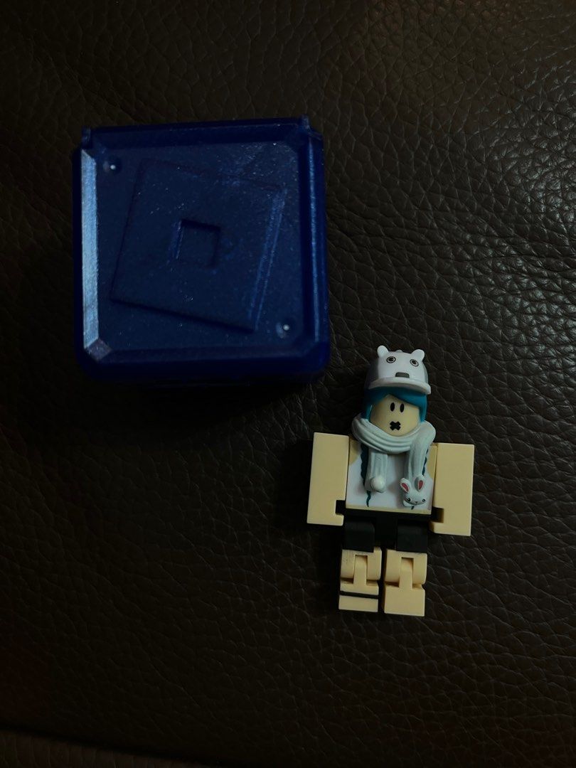 Roblox Celebrity Series 2 Mystery Blue Blind Box Kids Toys Figures