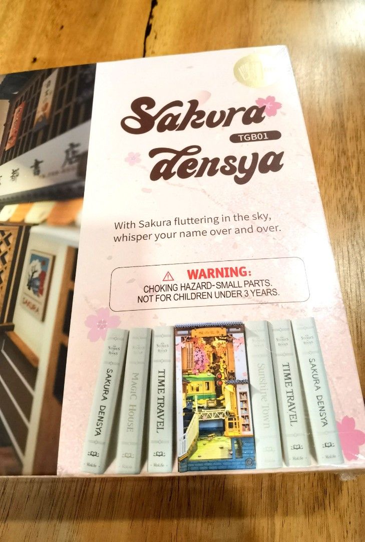 Robotime Rolife DIY Book Nook Japanese Sakura Densya in Books