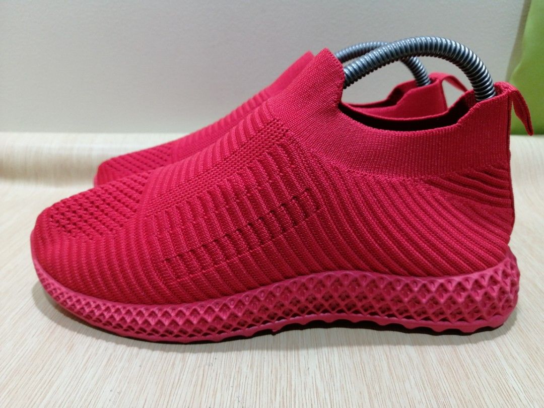 Rouge Size 8.5 Women Knitted Slip On Sneakers Women s Fashion