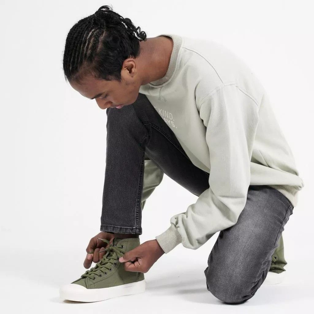 Sepatu Desain Klasik