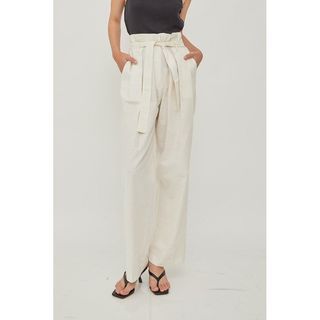 Shop At Velvet - Cava Linen Trousers White in Medium size || Monomolly Duma Avgal Oudre Claryn Baesic Kina touch up Atelier Kartini Claude