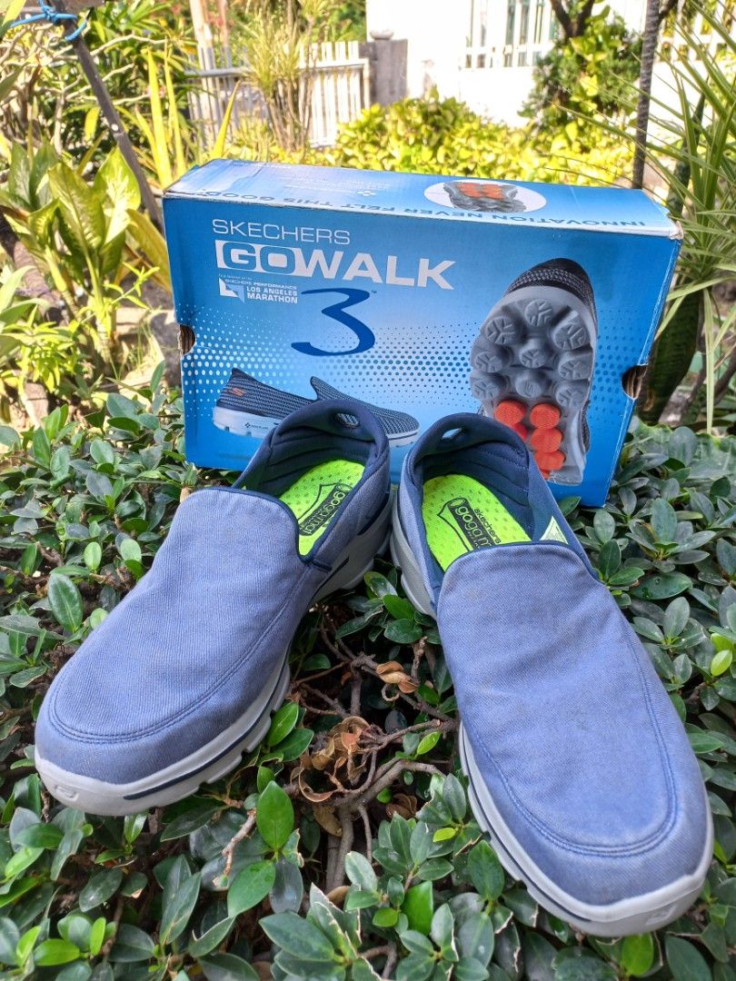 Kelebihan sepatu skechers on sale go walk 3