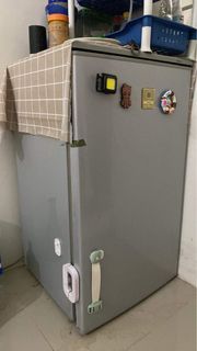 Small refrigerator with Freezer，(mini fridge sigle door)