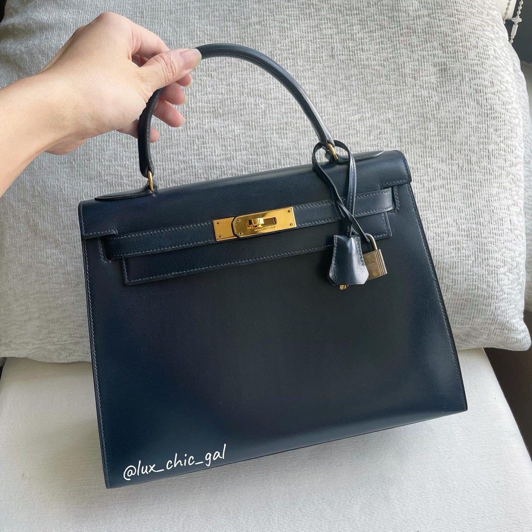 Authentic Hermes Vintage Kelly Sellier 28 bag in Epsom and Gold Hardware,  Luxury, Bags & Wallets on Carousell