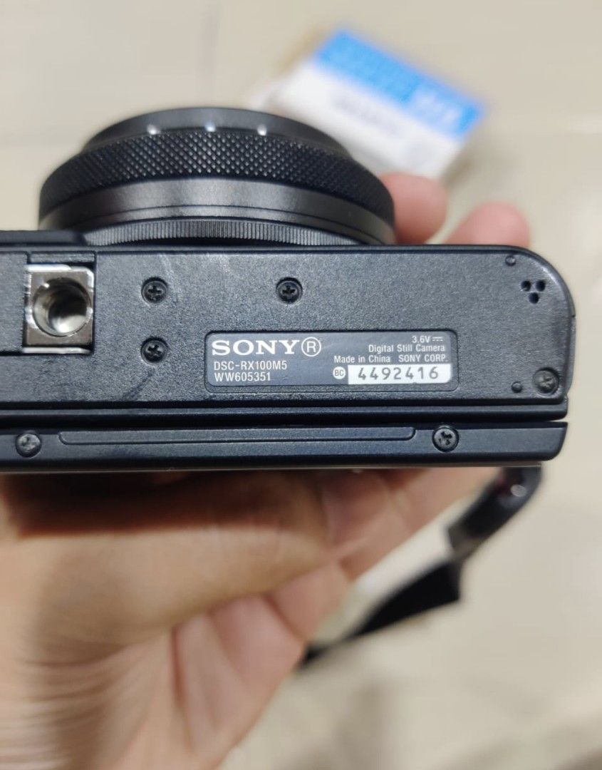 Sony Cyber-shot DSC-RX100M5, Photography, Cameras on Carousell