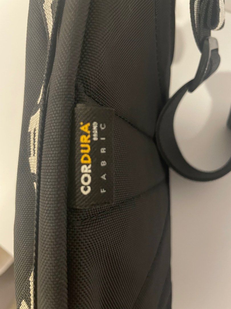 Supreme waist bag discount ss18 black legit check