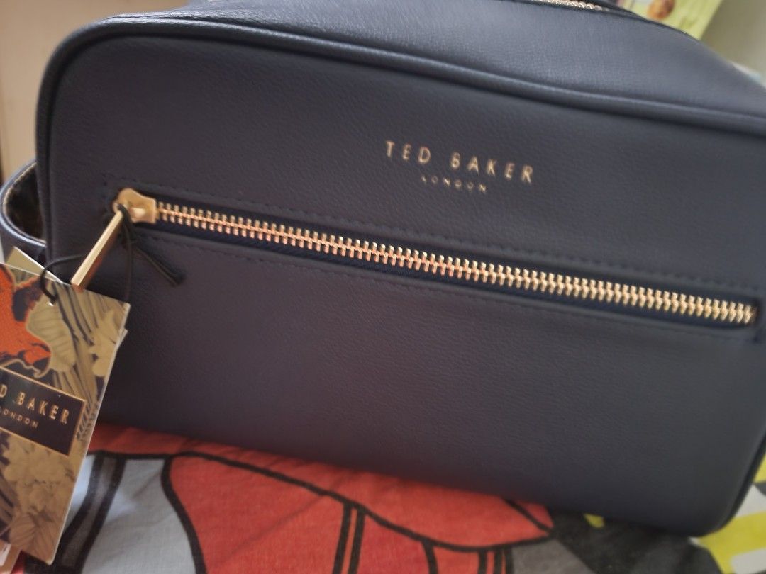TED BAKER TOILETRIES BAG, Men's Fashion, Bags, Belt bags, Clutches and ...