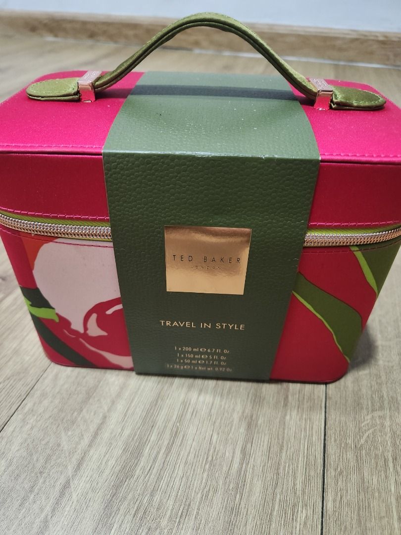 Ted Baker Vanity Bag Set, Women's Fashion, Jewelry & Organisers, Accessory holder, box