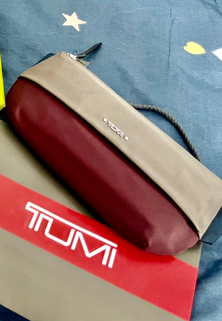 Tumi belt/ sling bag, Women's Fashion, Bags & Wallets, Crossbody Bags