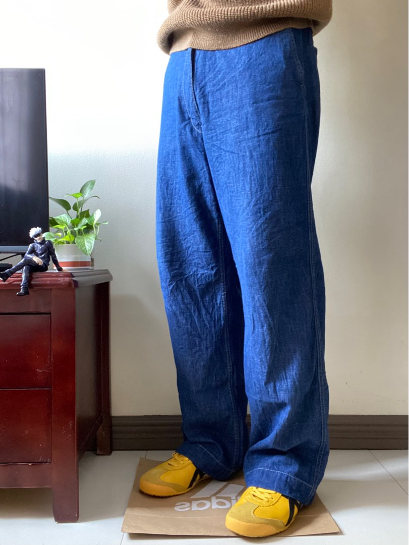 Uniqlo Baggy Jeans on Carousell