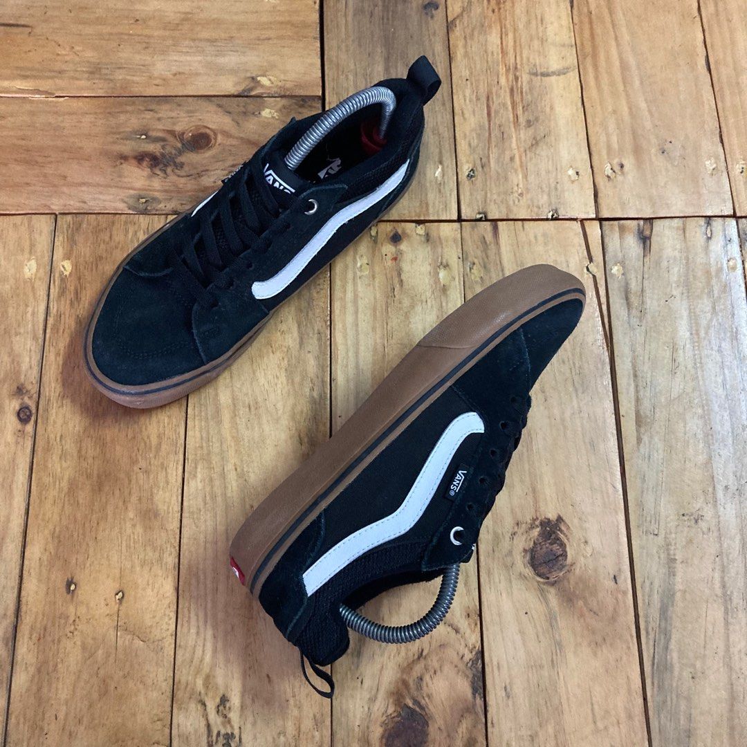 Vans old skool hot sale gum sole on feet
