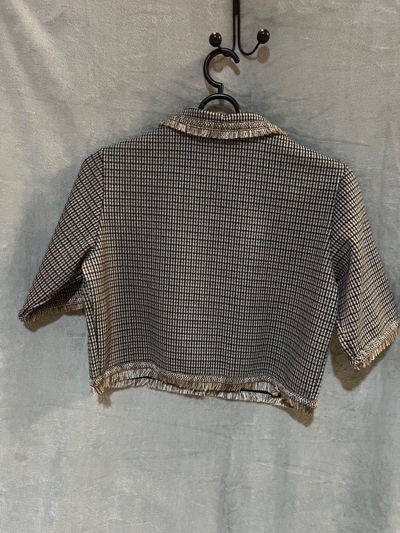 Vero Moda Tweed Co-ords (Top and Skirt Set) (Category: Sets & Coordinates) located in Cebu City. Submitted by tala10 (Listing ID 1237183989, Image 3). Description: 🌸 SUMMER SALE, further reduced to 4k from 4.5k 🌸 This is a new and unused top and skirt set from Vero Moda with gold button details. The color and pattern are very neutral and classic without being boring. The set looks very classy and will surely be a great ootd. This is a size L bu