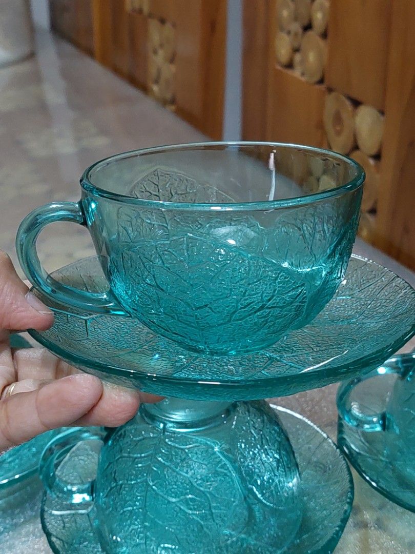 Vintage arcoroc france teaset, Hobbies & Toys, Collectibles