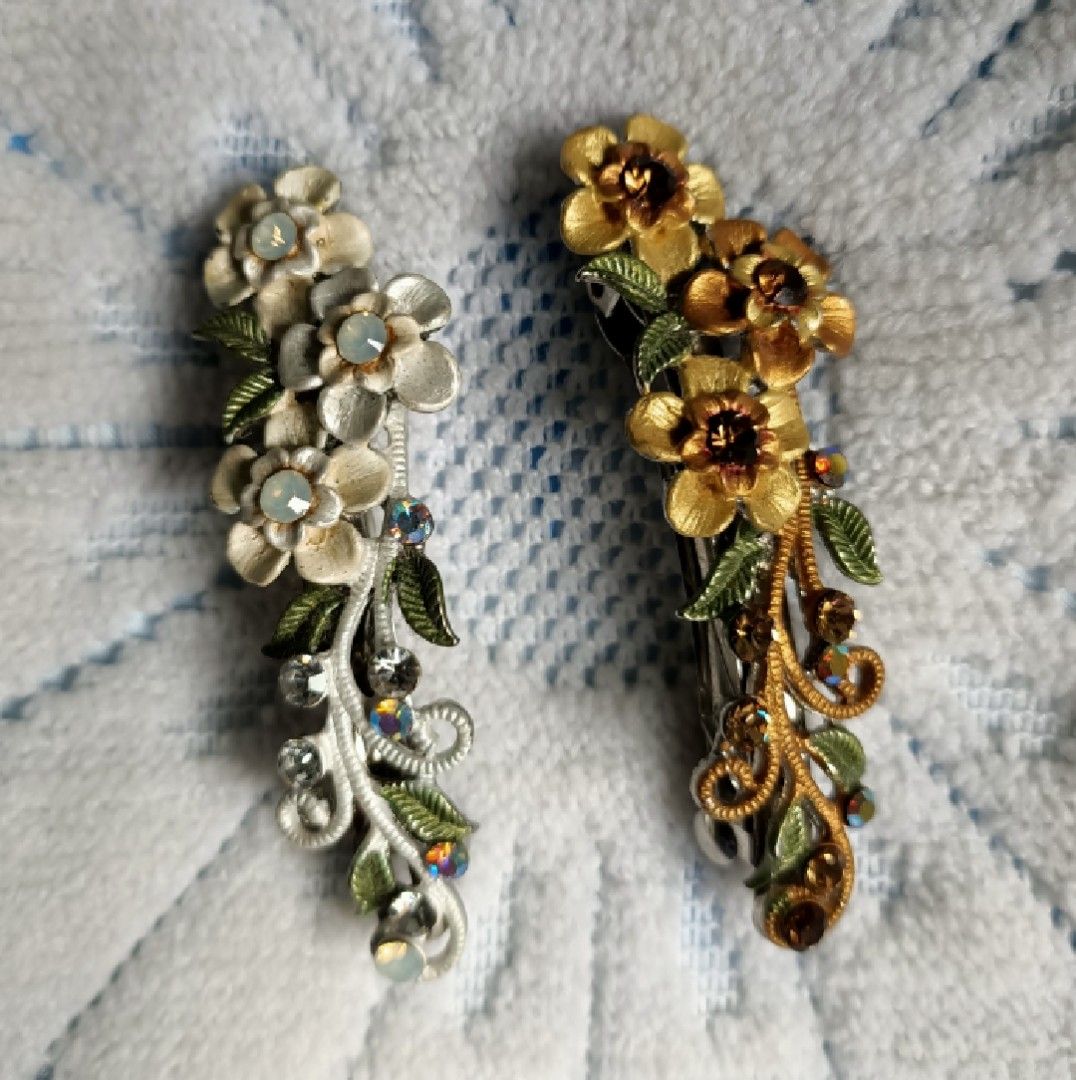 Gold flower hair clip on sale