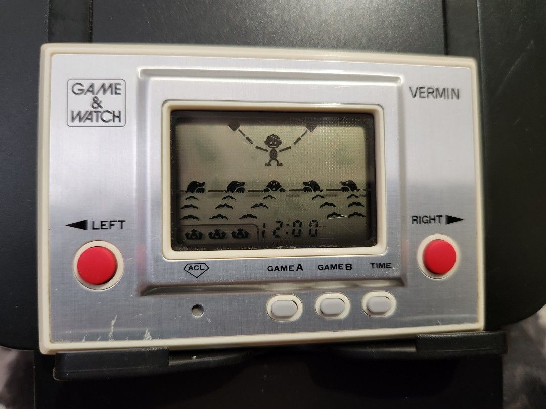 Vintage Nintendo Game & Watch Silver Series Vermin 1980, Hobbies