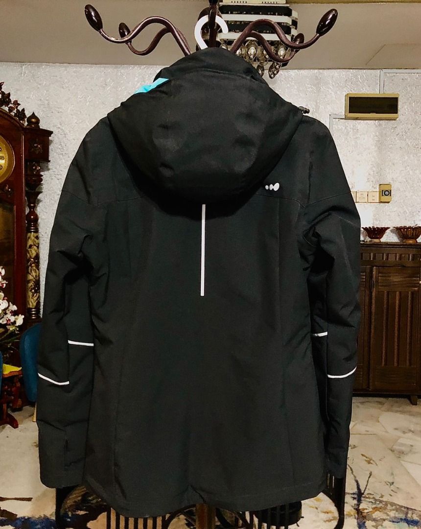 Cuun ski shop wear
