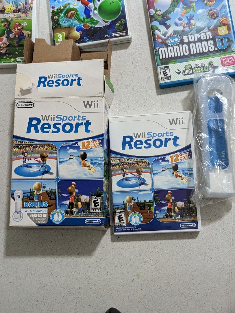 New Super Mario Bros. Wii , Mario Kart & Wii Sports Resort set Wii Japanese  ver