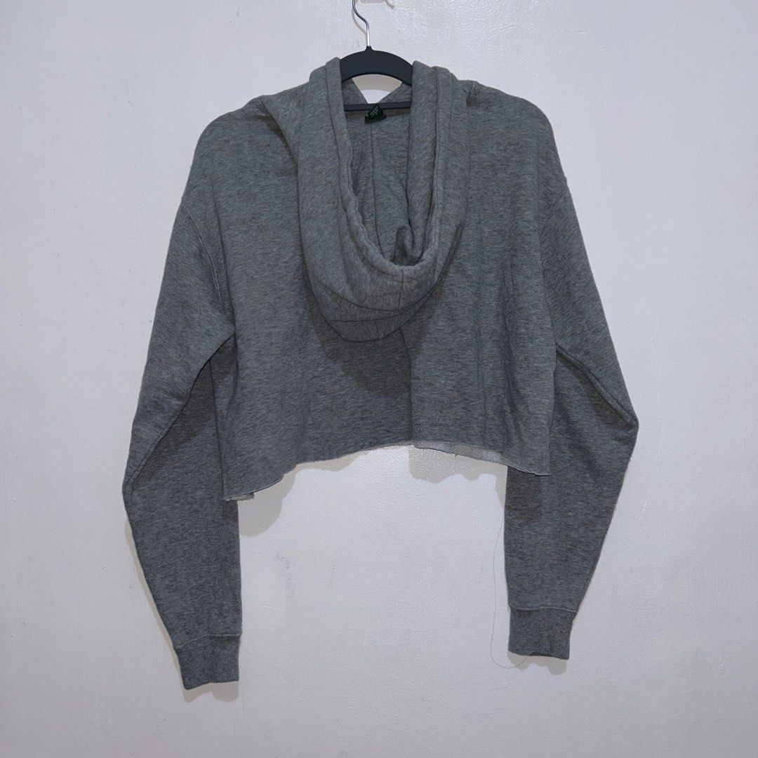 Wild Fable Cropped Knit Sweater, Women's Fashion, Coats, Jackets and  Outerwear on Carousell