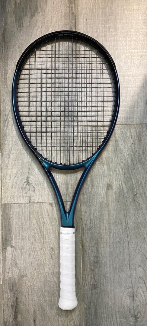 Wilson Ultra v4 100 tennis racket 網球拍, 運動產品, 運動與體育