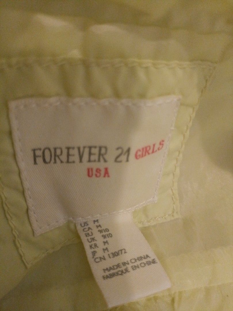 Winter Jacket (Category: Babies & Kids Fashion) located in Singapore. Submitted by ht6682 (Listing ID 1237217047, Image 2). Description: Forever 21 USA. for 6-8Y $20. Guess Jeans Jacket $20 6-8Y. Rainbow Sweater $15 6-8Y..