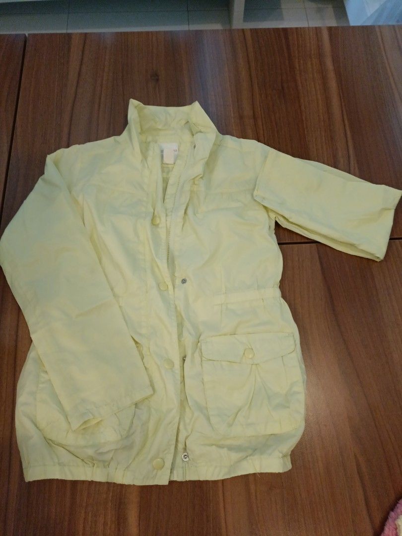 Winter Jacket (Category: Babies & Kids Fashion) located in Singapore. Submitted by ht6682 (Listing ID 1237217047, Image 1). Description: Forever 21 USA. for 6-8Y $20. Guess Jeans Jacket $20 6-8Y. Rainbow Sweater $15 6-8Y..