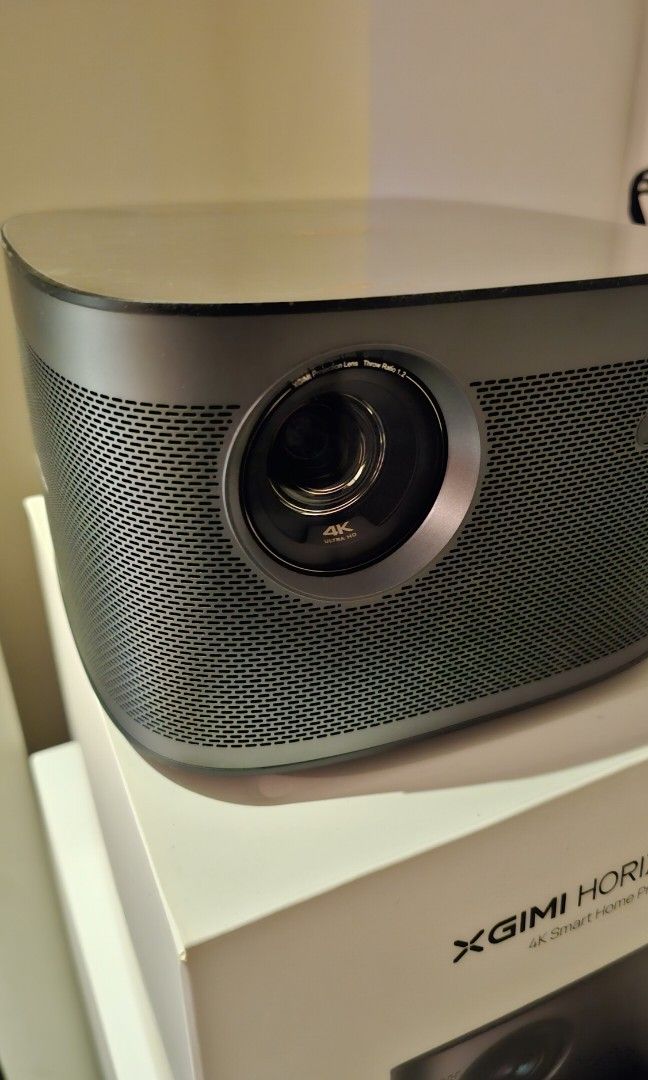 XGIMI Horizon 4K projector (1 year old) and Amazon Firestick Max 4K, TV