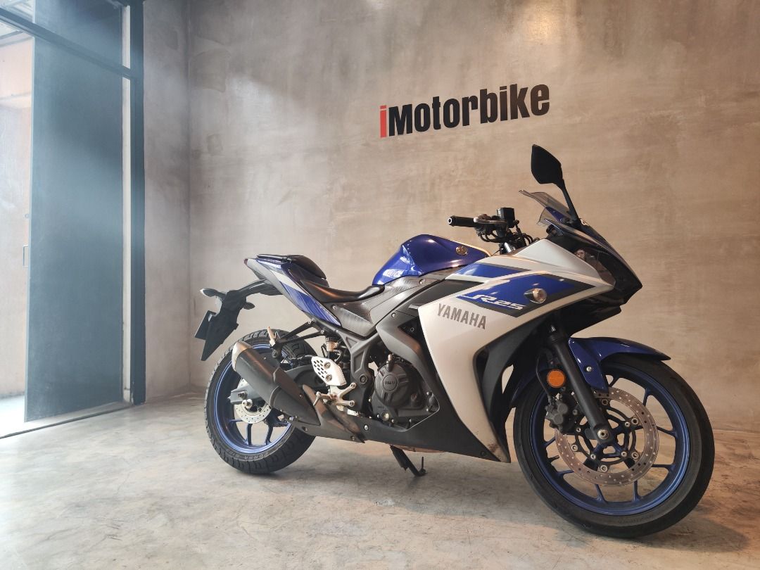Yamaha YZF-R25 V1 (2015) - Great condition!!!, Motorbikes on Carousell