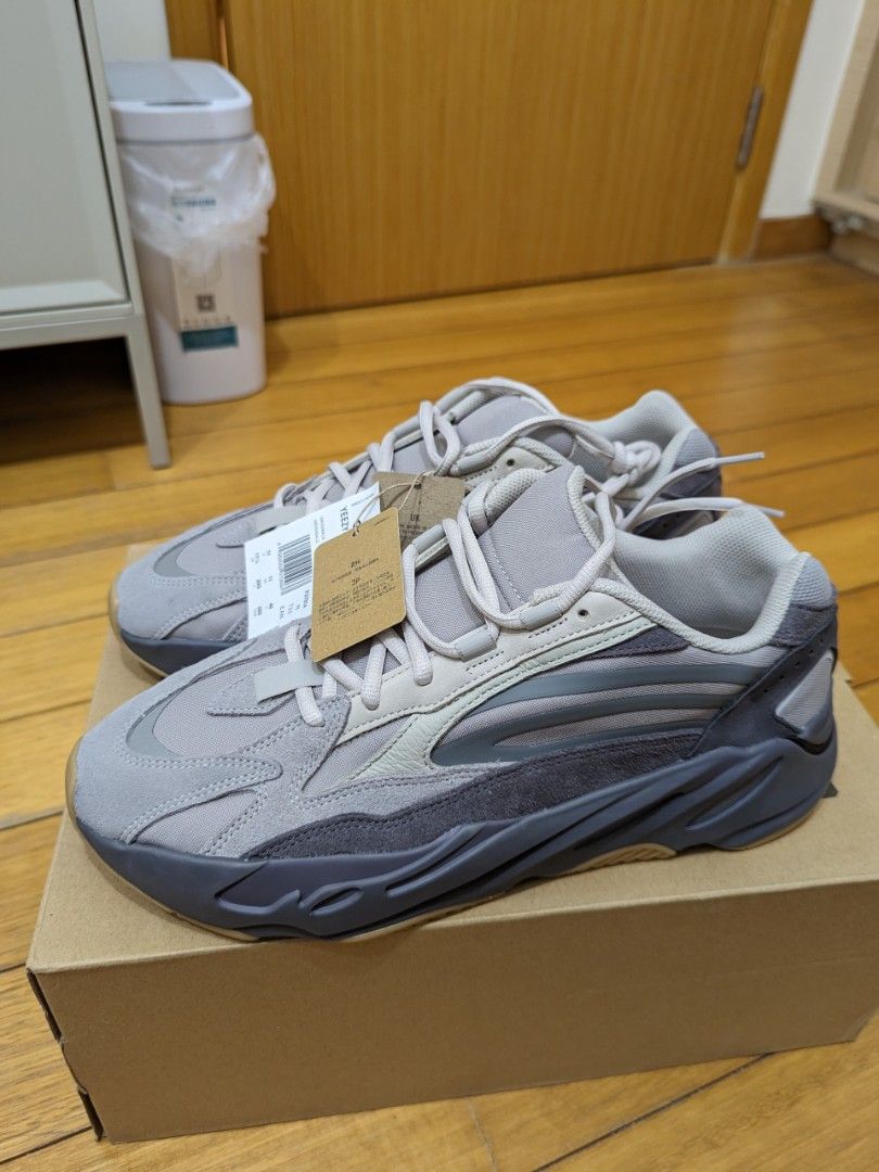 Adidas yeezy 700 46 deals