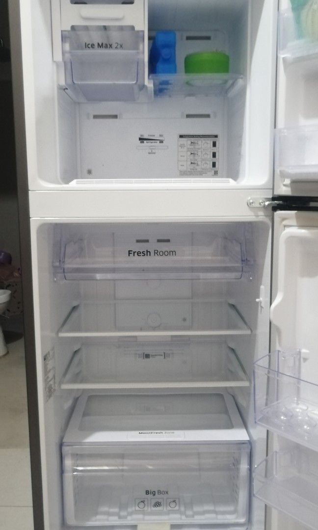 2nd hand Samsung two door inverter Refrigerator, TV & Home Appliances