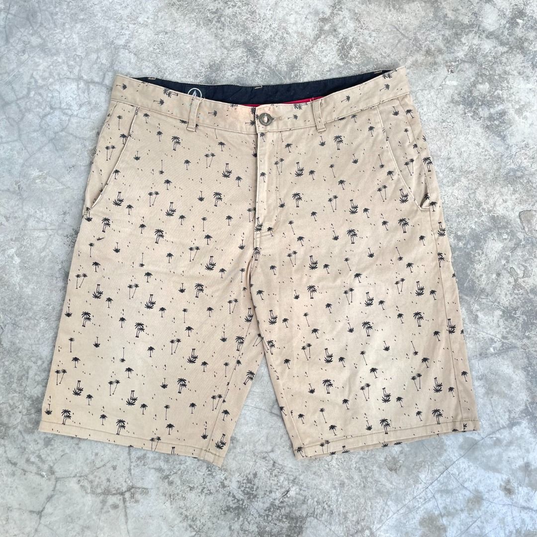36 VOLCOM STONE SHORT BEACH PANTS SELUAR PENDEK BROWN COLOR COCONUT TREE PRINT VINTAGE SURF SURFING SPORT VINTAGE FASHION