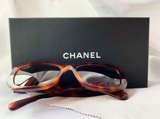 (Category: ) located in . Submitted by ellemart (Listing ID 1237440704, Image 1). Description: .