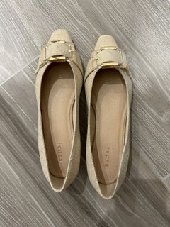 （分類：）位於 。 由 brownieeeeeeee 提交（商品編號 1237387603，圖片 1）。簡介： 。