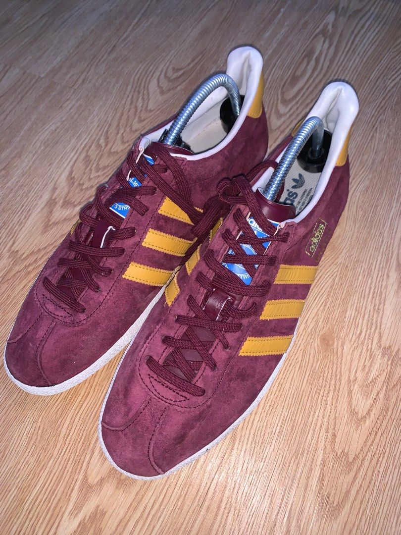 Gold gazelle adidas sales
