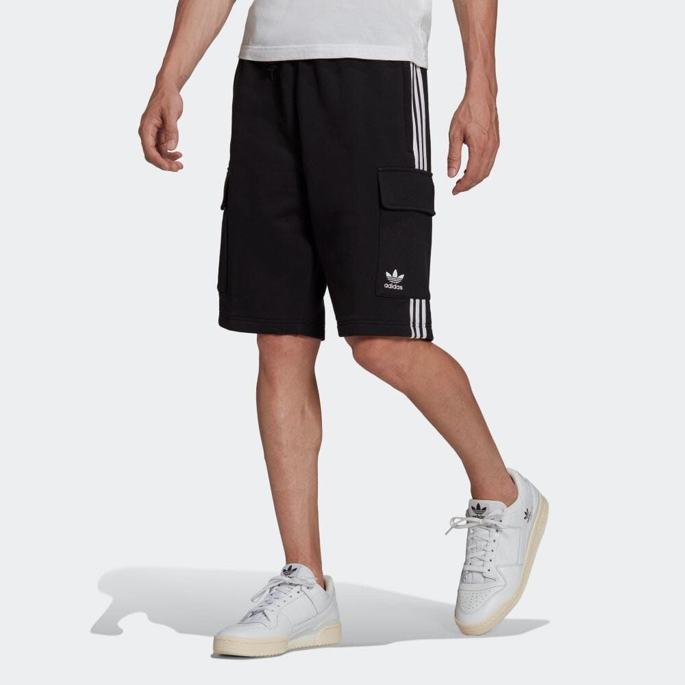 Adidas original shorts size L