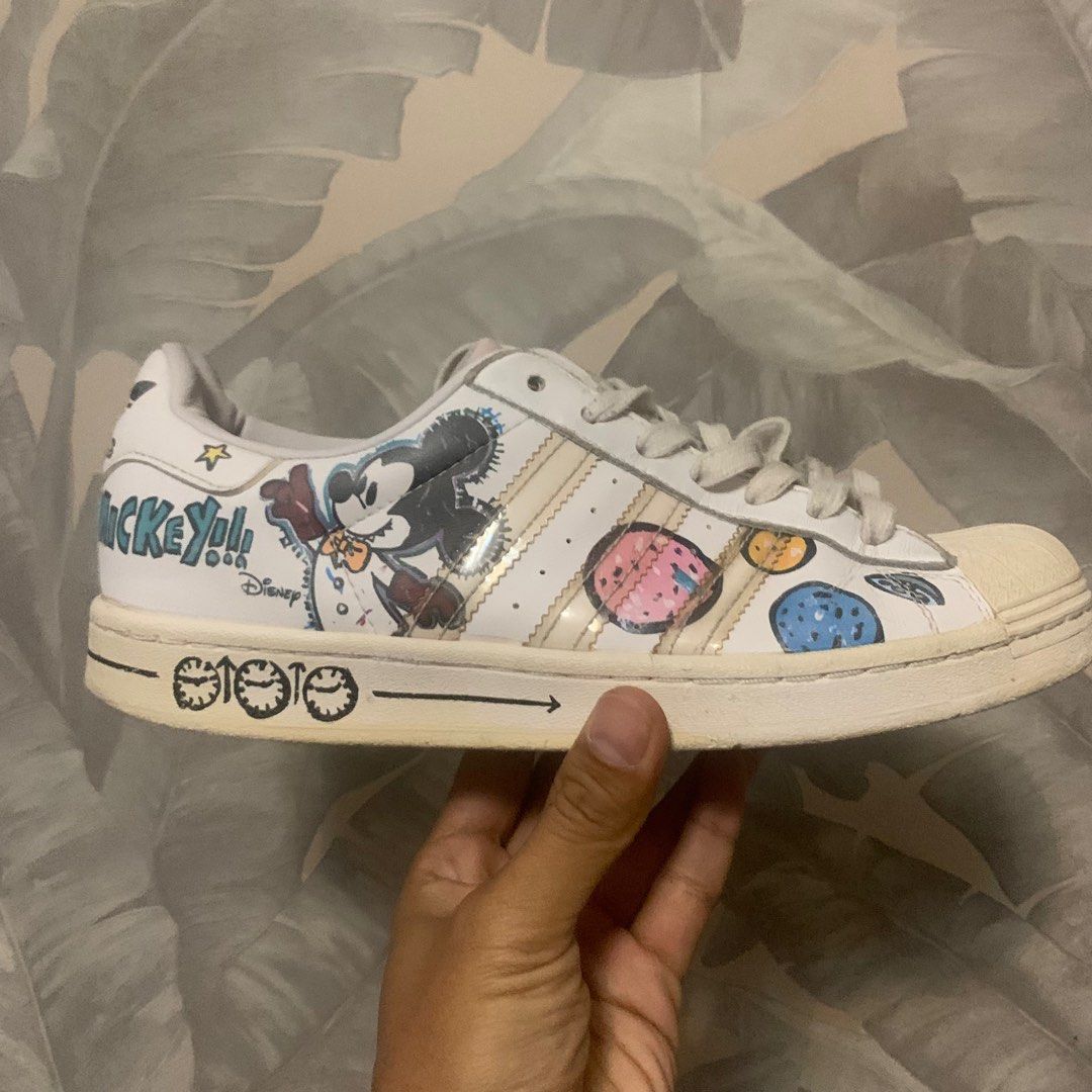 adidas superstar X mickey mouse size 42, Fesyen Pria, Sepatu , Sneakers di  Carousell