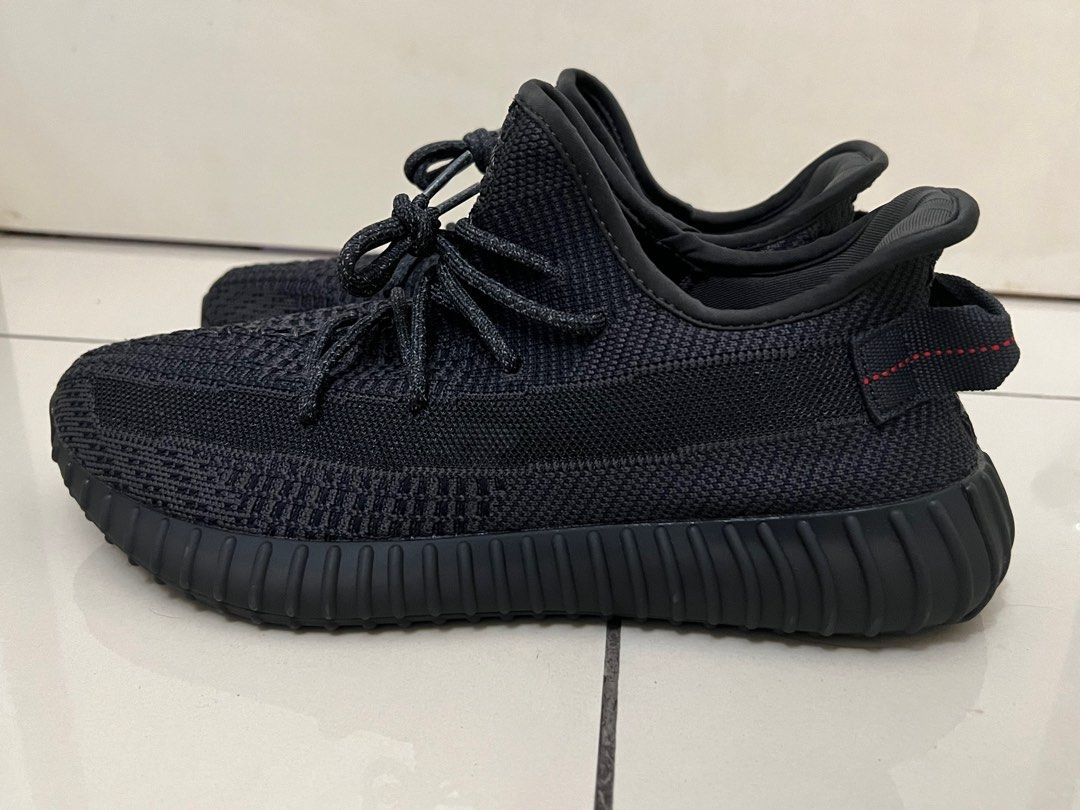 Yeezy black static non reflective hot sale