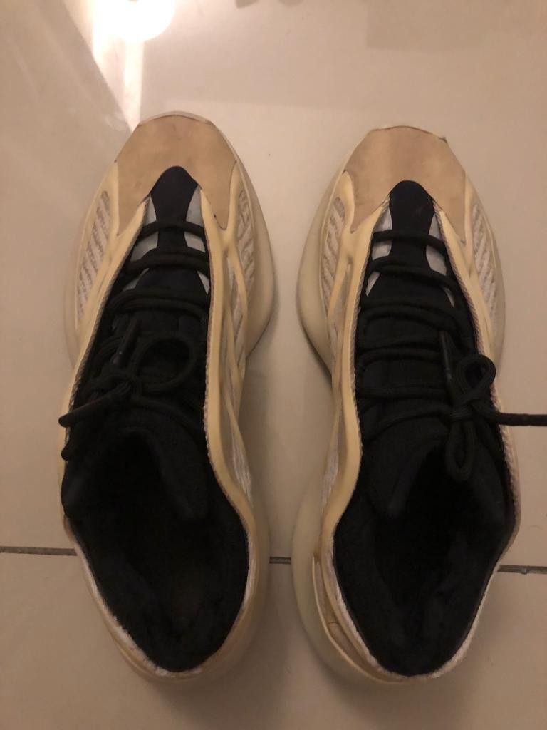 Yeezy 700 2025 interieur