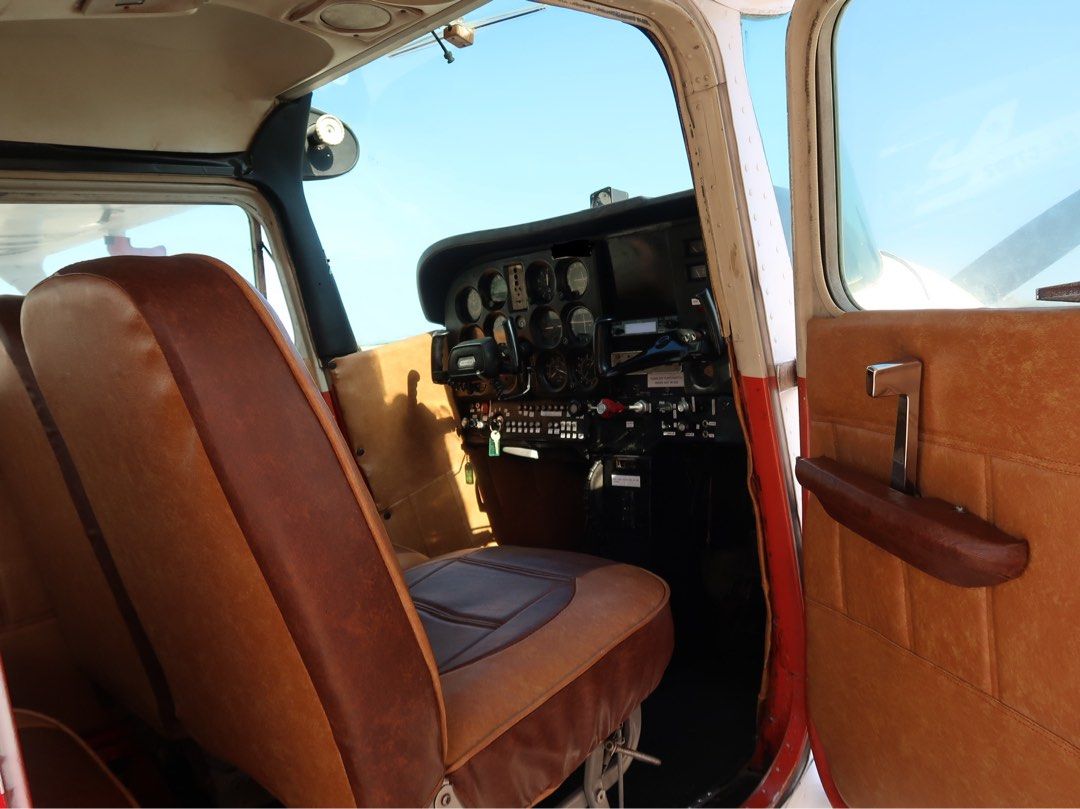 Airplane/ Aircraft for Sale Cessna 172 M and Cessna 172 K Skyhawks