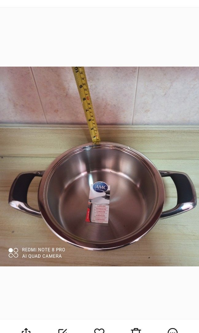 AMC cookware (Category: Cookware & Accessories) located in Singapore. Submitted by tk32123 (Listing ID 1237442789, Image 3). Description: AMC cookware for sale.