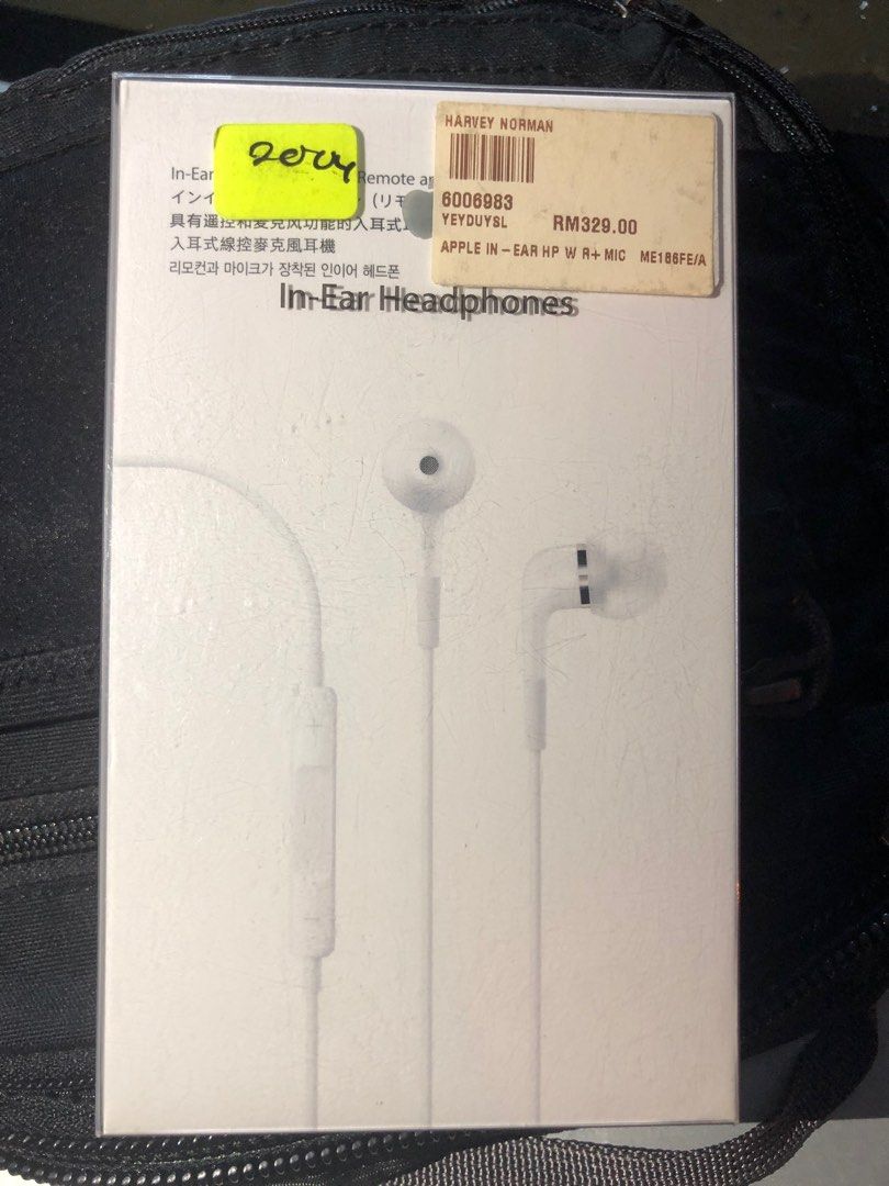 Apple earphones harvey hotsell norman