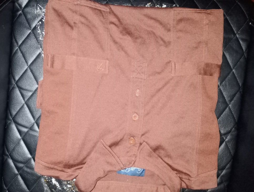 Arnold Palmer Golf shirt chocolate brown XL (Category: Activewear) located in Manila. Submitted by marcus42 (Listing ID 1237472128, Image 2). Description: Arnold Palmer Golf shirt chocolate brown XL American size.