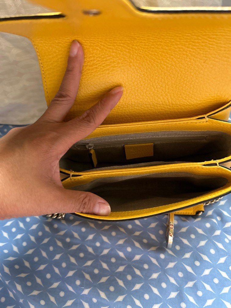 Authentic Gucci Interlocking Chain Sling Bag (Category: Luxury Bags & Wallets) located in Dinalupihan. Submitted by hydzsalva (Listing ID 1237361539, Image 2). Description: seliing very low due to minor rubs in one corner. guaranteed authentic or your money back. i can sens more pics if intersted.